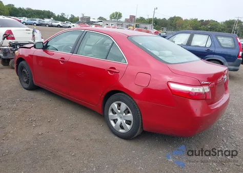 2007 Toyota Camry Le z USA, uszkodzony, nr VIN 4T1BE46K37U174105